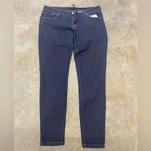 Forever‎ 21 Skinny Dark Wash Jeans Size 30